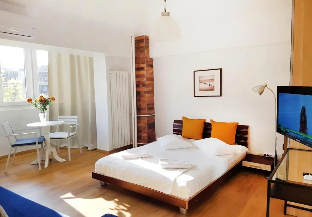 בוקרשט Piata Victoriei Kiseleff Park Apartment Studio